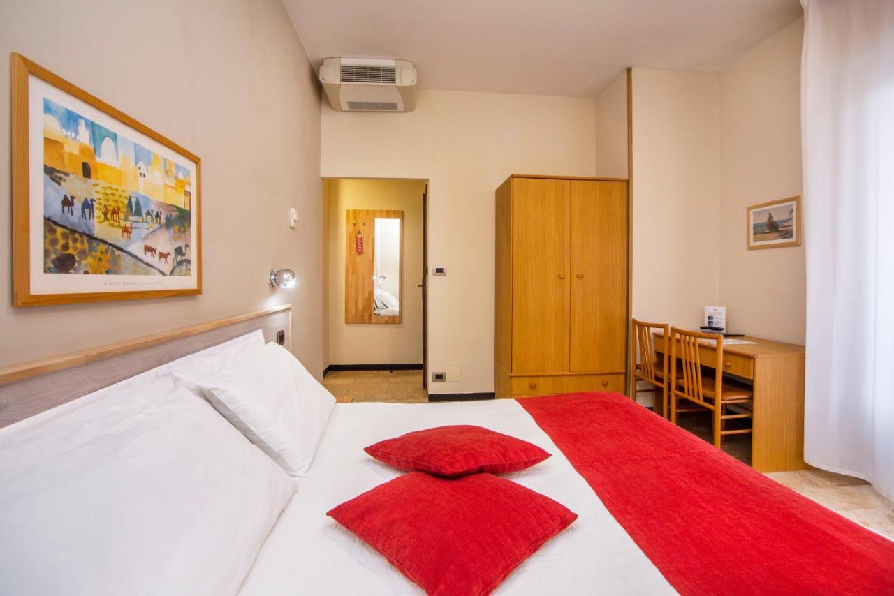 Hotel Mediterranee Spotorno Exterior photo