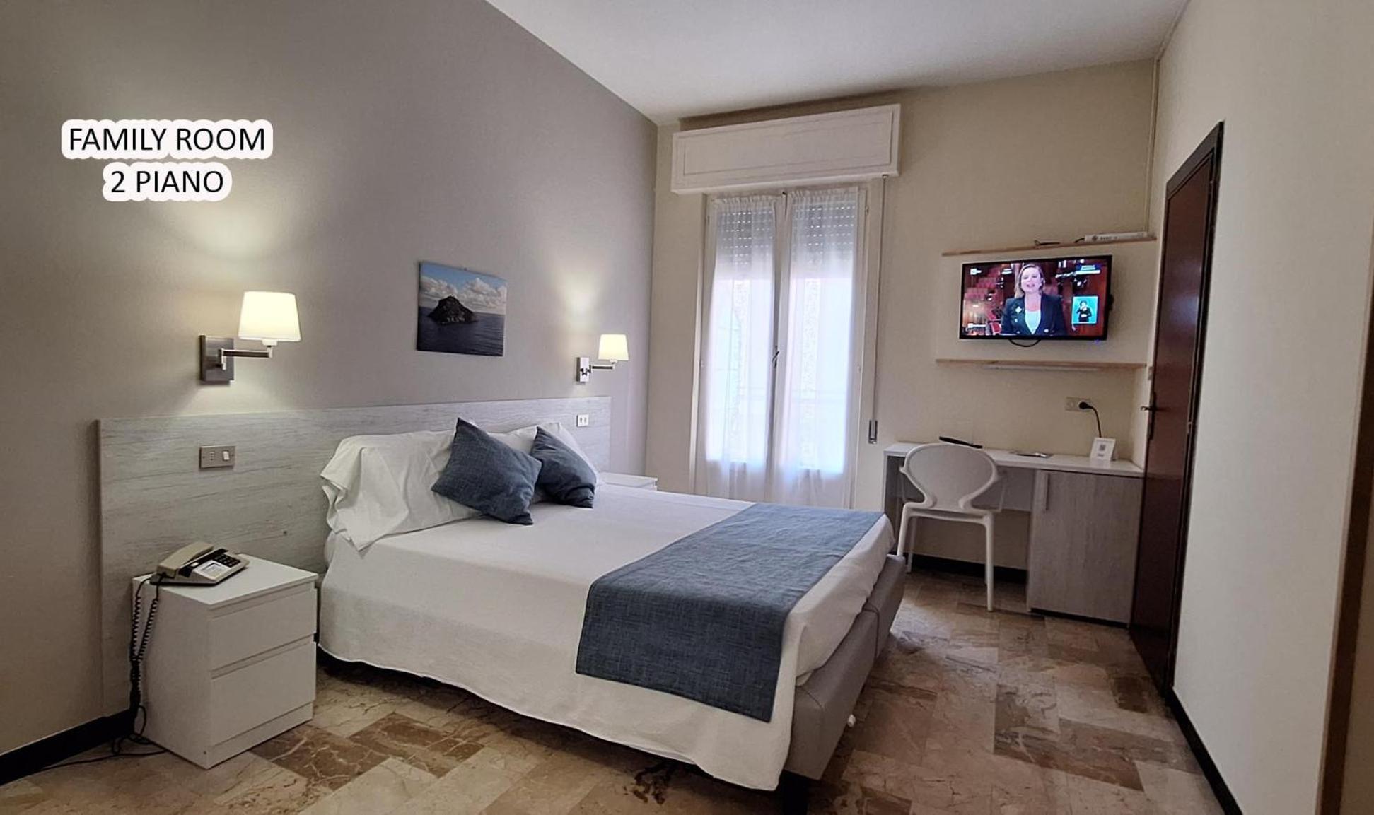Hotel Mediterranee Spotorno Exterior photo